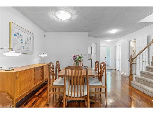 1-5 Carn Castle Gate, St. Catharines, ON - Indoor Photo Showing Dining Room