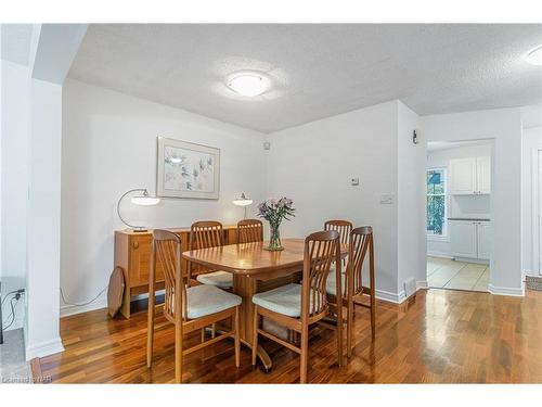 1-5 Carn Castle Gate, St. Catharines, ON - Indoor Photo Showing Dining Room