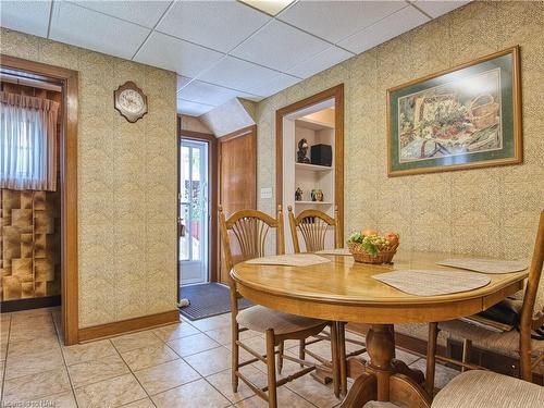 111 Lake Street, St. Catharines, ON - Indoor Photo Showing Dining Room