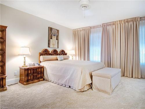 111 Lake Street, St. Catharines, ON - Indoor Photo Showing Bedroom