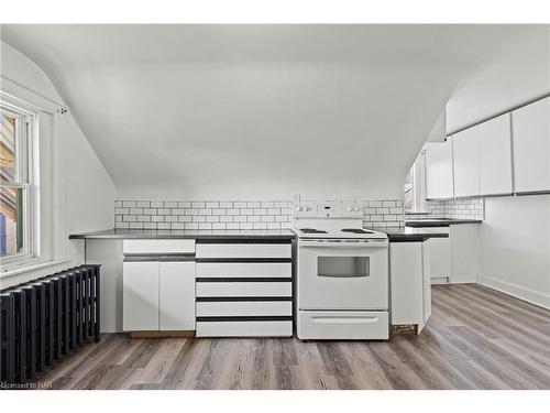 28 Division Street, St. Catharines, ON - Indoor Photo Showing Kitchen