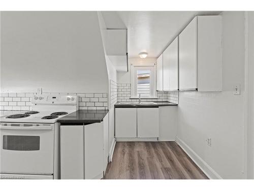 28 Division Street, St. Catharines, ON - Indoor Photo Showing Kitchen