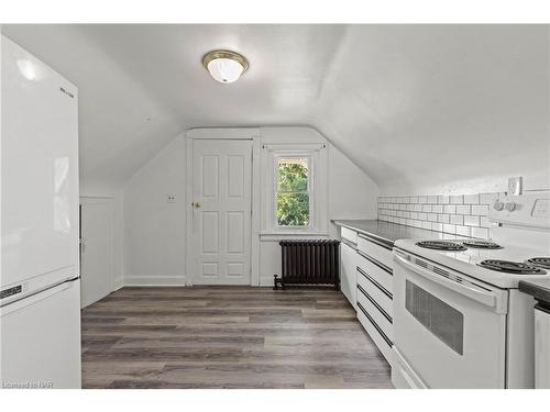 28 Division Street, St. Catharines, ON - Indoor Photo Showing Kitchen