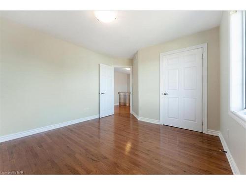 32 Mcnamara Street, Thorold, ON - Indoor Photo Showing Other Room