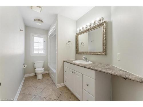 32 Mcnamara Street, Thorold, ON - Indoor Photo Showing Bathroom