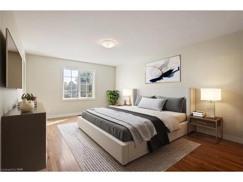 32 Mcnamara Street, Thorold, ON - Indoor Photo Showing Bedroom