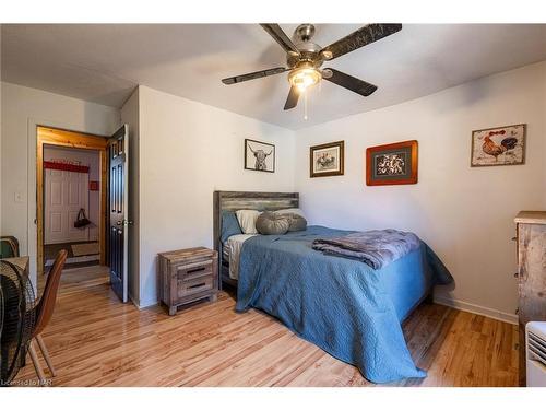 92 Warner Road, Niagara-On-The-Lake, ON - Indoor Photo Showing Bedroom