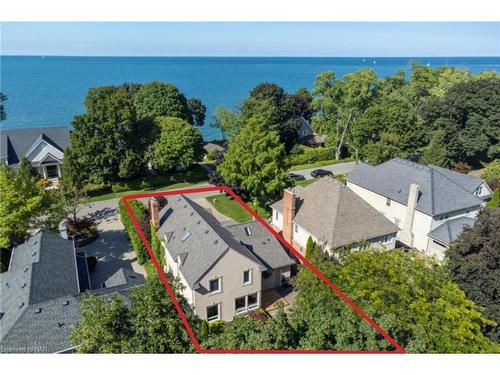 328 Niagara Boulevard, Niagara-On-The-Lake, ON - Outdoor With Body Of Water With View