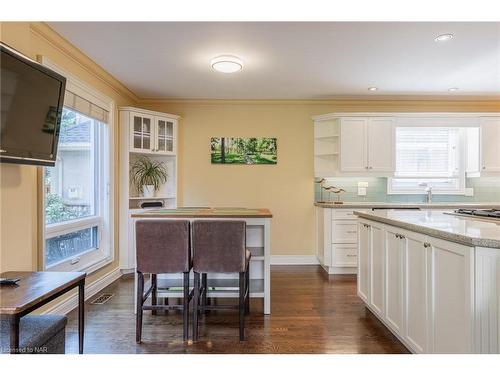 328 Niagara Boulevard, Niagara-On-The-Lake, ON - Indoor Photo Showing Kitchen