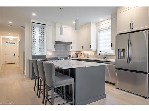 3709 Ryan Avenue, Fort Erie, ON - Indoor Photo Showing Kitchen With Stainless Steel Kitchen With Upgraded Kitchen