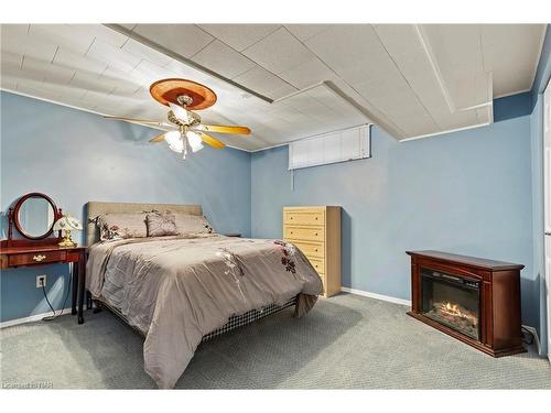 24-122 Bunting Road, St. Catharines, ON - Indoor Photo Showing Bedroom