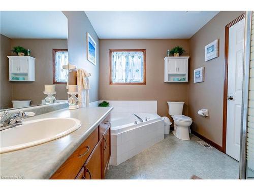 19 Windle Village Crescent, Thorold, ON - Indoor Photo Showing Bathroom