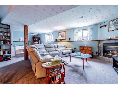 19 Windle Village Crescent, Thorold, ON - Indoor Photo Showing Living Room With Fireplace