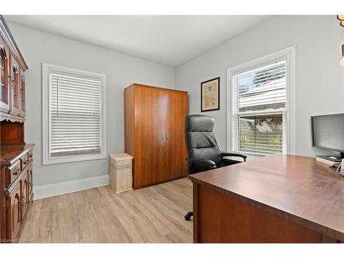 6386 Crawford Street, Niagara Falls, ON - Indoor Photo Showing Office