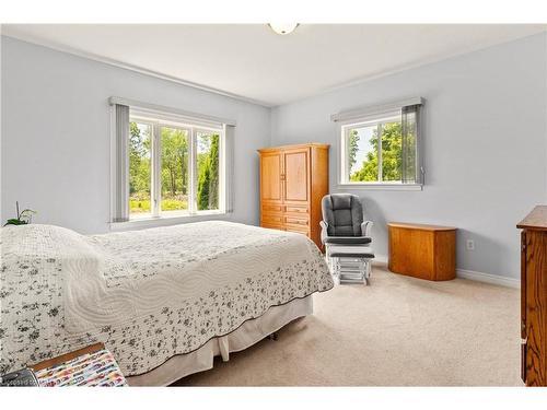 2170 Houck Crescent, Fort Erie, ON - Indoor Photo Showing Bedroom