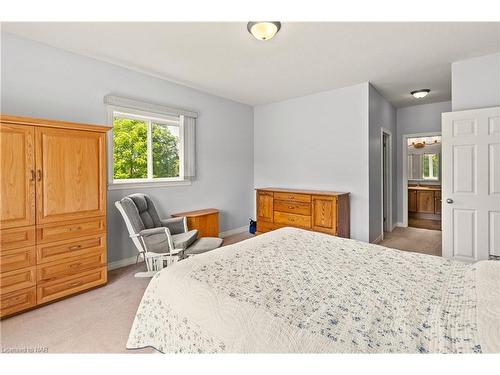 2170 Houck Crescent, Fort Erie, ON - Indoor Photo Showing Bedroom