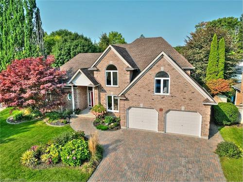 14 Brookfield Court, Fonthill, ON - Outdoor