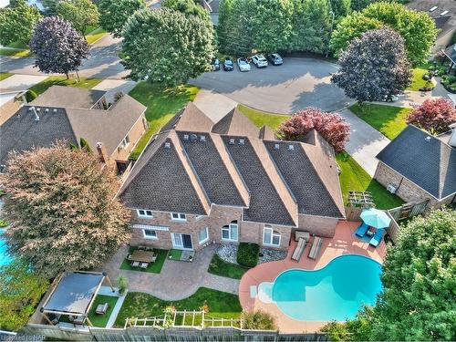 14 Brookfield Court, Fonthill, ON - Outdoor With In Ground Pool With View