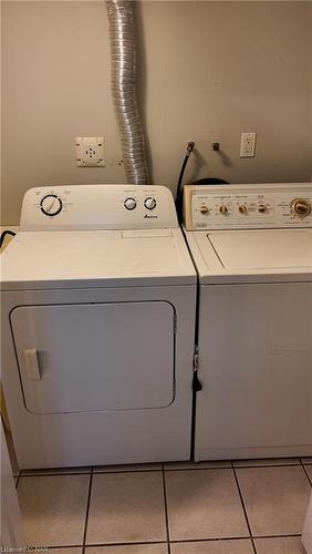 3 Calcott Court, Thorold, ON - Indoor Photo Showing Laundry Room