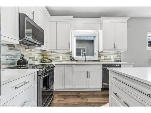 55-180 Port Robinson Road, Pelham, ON - Indoor Photo Showing Kitchen With Upgraded Kitchen