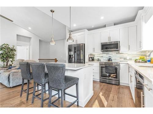 55-180 Port Robinson Road, Pelham, ON - Indoor Photo Showing Kitchen With Upgraded Kitchen