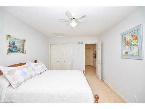 10-8142 Costabile Drive, Niagara Falls, ON - Indoor Photo Showing Bedroom