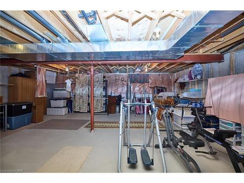 10-8142 Costabile Drive, Niagara Falls, ON - Indoor Photo Showing Basement