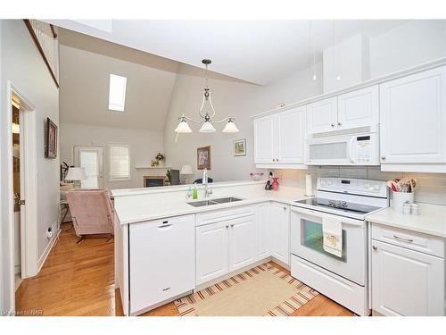 10-8142 Costabile Drive, Niagara Falls, ON - Indoor Photo Showing Kitchen With Double Sink