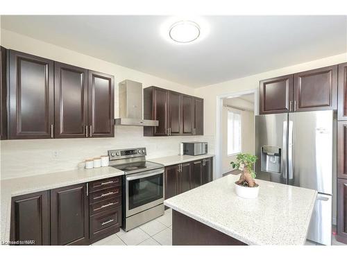 11 Cirillo Street, Brampton, ON - Indoor Photo Showing Kitchen