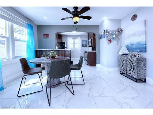 15 Oakridge Crescent, Port Colborne, ON - Indoor Photo Showing Dining Room