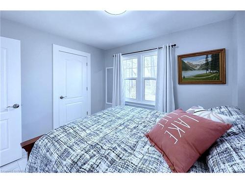 15 Oakridge Crescent, Port Colborne, ON - Indoor Photo Showing Bedroom