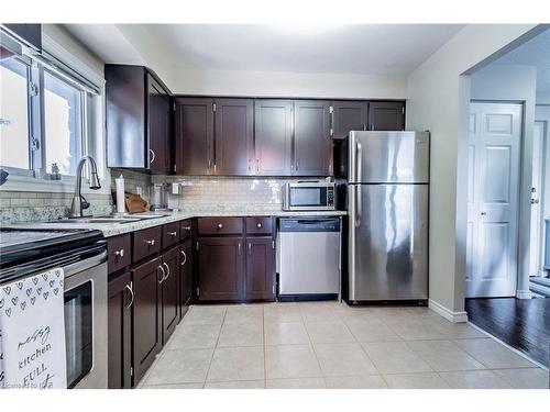 320-72 Main Street E, Port Colborne, ON - Indoor Photo Showing Kitchen