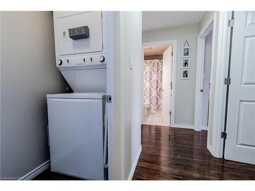 320-72 Main Street E, Port Colborne, ON - Indoor Photo Showing Laundry Room