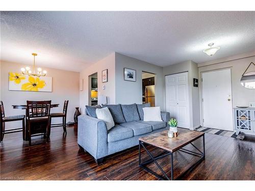 320-72 Main Street E, Port Colborne, ON - Indoor Photo Showing Living Room