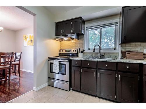 320-72 Main Street E, Port Colborne, ON - Indoor Photo Showing Kitchen