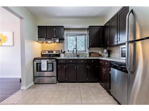 320-72 Main Street E, Port Colborne, ON - Indoor Photo Showing Kitchen