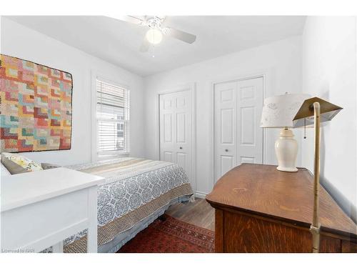 21 Johnston Street, St. Catharines, ON - Indoor Photo Showing Bedroom