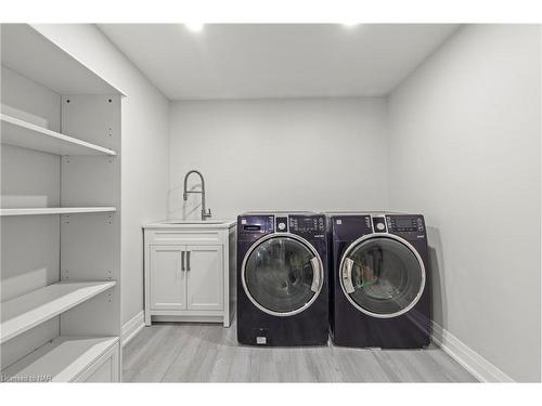 1329 Niagara Stone Road, Niagara-On-The-Lake, ON - Indoor Photo Showing Laundry Room