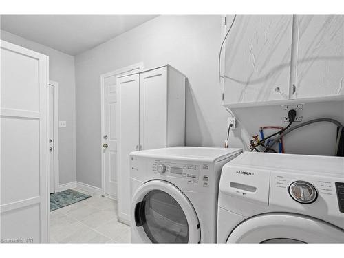 233 Albert Street, Fort Erie, ON - Indoor Photo Showing Laundry Room