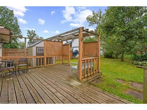 233 Albert Street, Fort Erie, ON - Outdoor With Deck Patio Veranda With Exterior