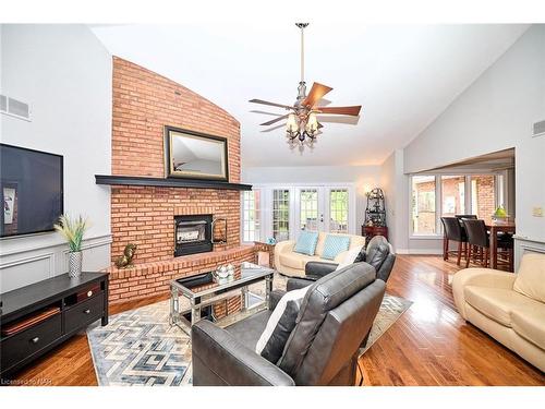 1 Alder Crescent, Pelham, ON - Indoor Photo Showing Living Room With Fireplace