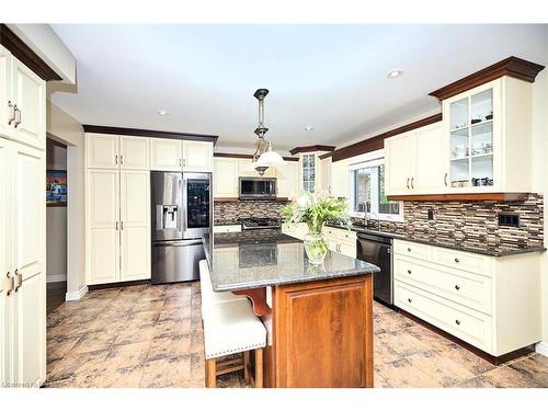 119 Sandra Drive Drive, Fenwick, ON - Indoor Photo Showing Kitchen With Upgraded Kitchen