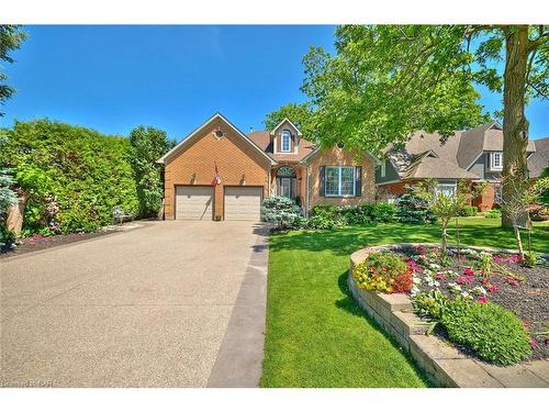 7 Scottdale Court, Fonthill, ON - Outdoor