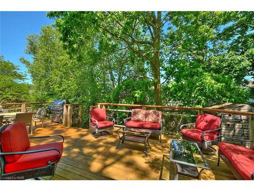 7 Scottdale Court, Fonthill, ON - Outdoor With Deck Patio Veranda