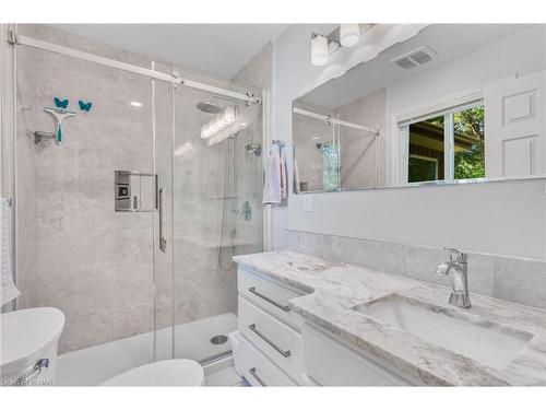 73080 Kilts Road, Wainfleet, ON - Indoor Photo Showing Bathroom