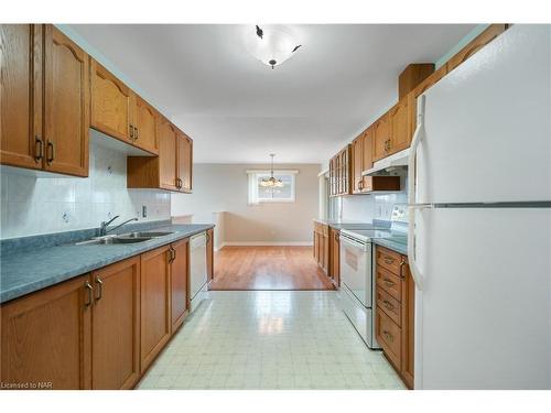 3679 Frances Street, Ridgeway, ON - Indoor Photo Showing Kitchen With Double Sink