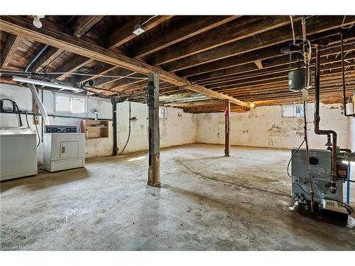 528 South Pelham Road, Welland, ON - Indoor Photo Showing Basement