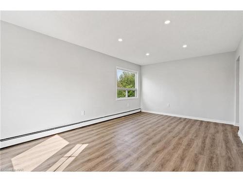 528 South Pelham Road, Welland, ON - Indoor Photo Showing Other Room