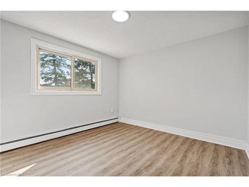 528 South Pelham Road, Welland, ON - Indoor Photo Showing Other Room