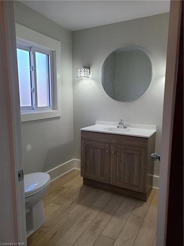 57 Oakland Avenue, Welland, ON - Indoor Photo Showing Bathroom